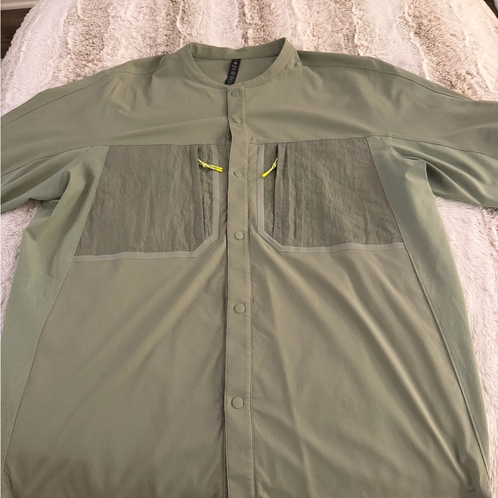 Lululemon Mens Water Repellent Hiking Short Sleeve Shirt XL